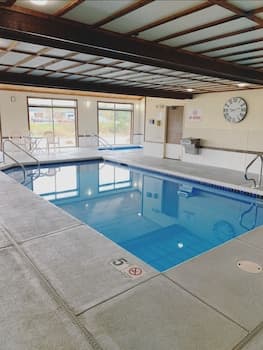 Super 8 by Wyndham Watertown WI