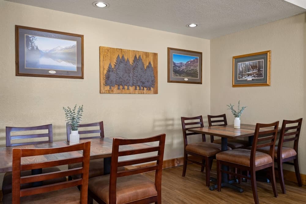 Super 8 by Wyndham Kalispell Glacier National Park