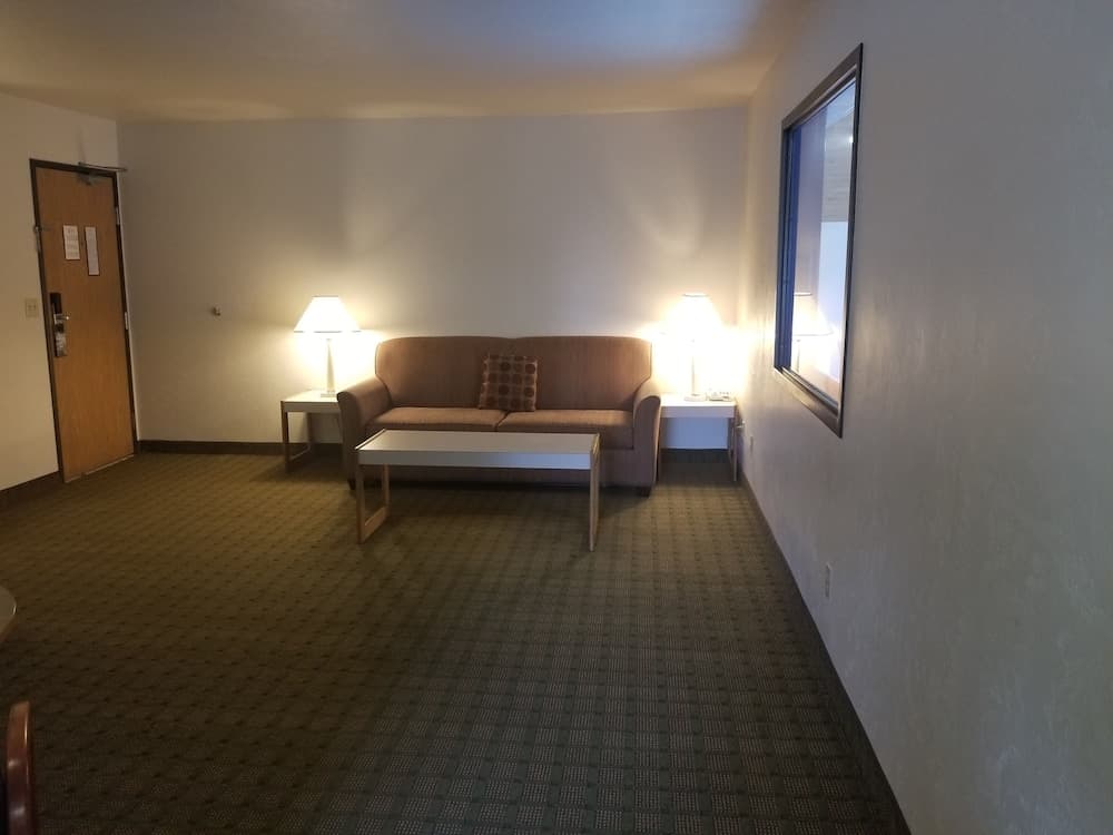 Super 8 by Wyndham Bend