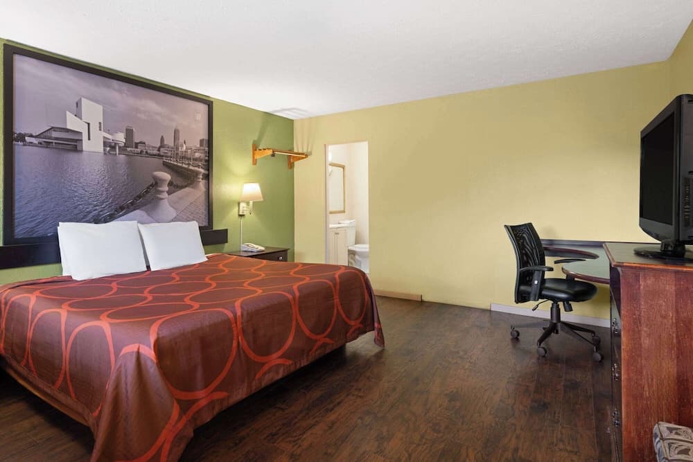 Super 8 by Wyndham Youngstown/Girard