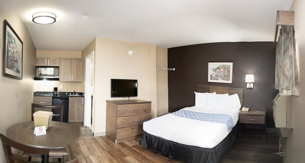 Suburban Studios Charlotte-Ballantyne