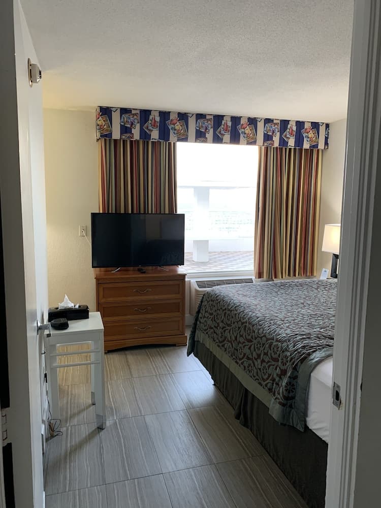 Arya Blu Inn & Suites