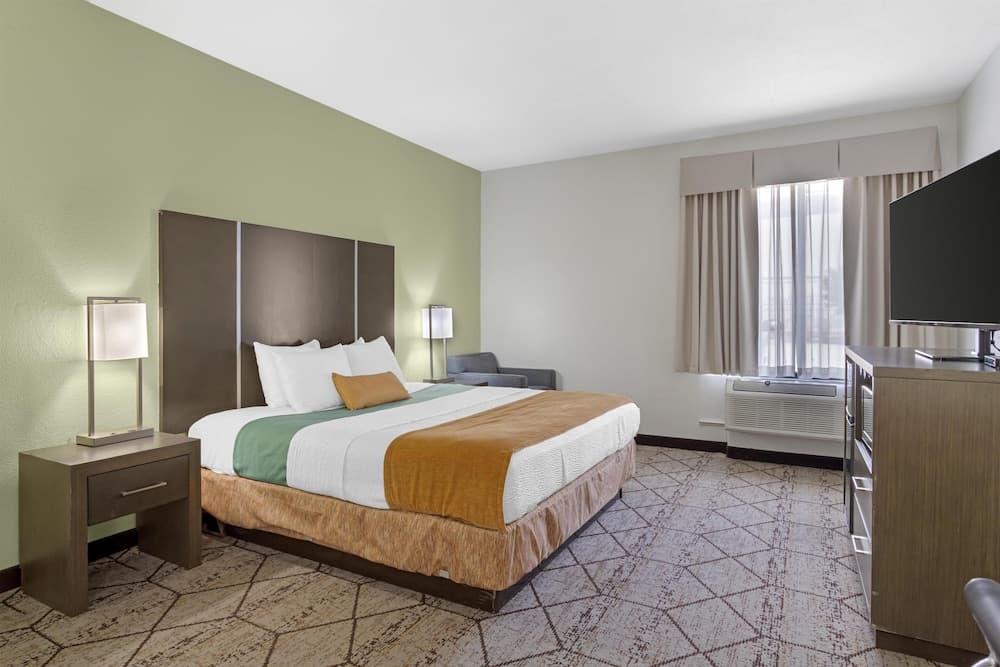 Best Western Plus North Houston Inn & Suites