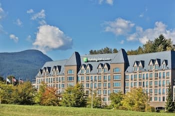 Holiday Inn Hotel & Suites North Vancouver, an IHG Hotel