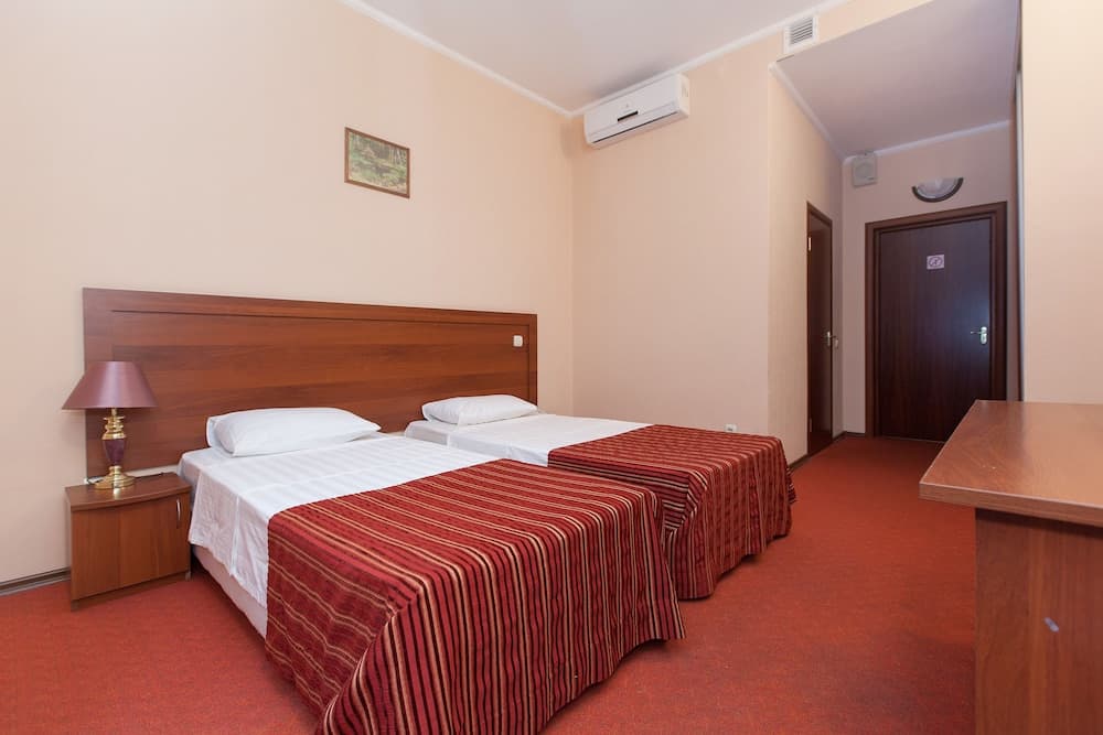 Regina Hotel on Peterburgskaya