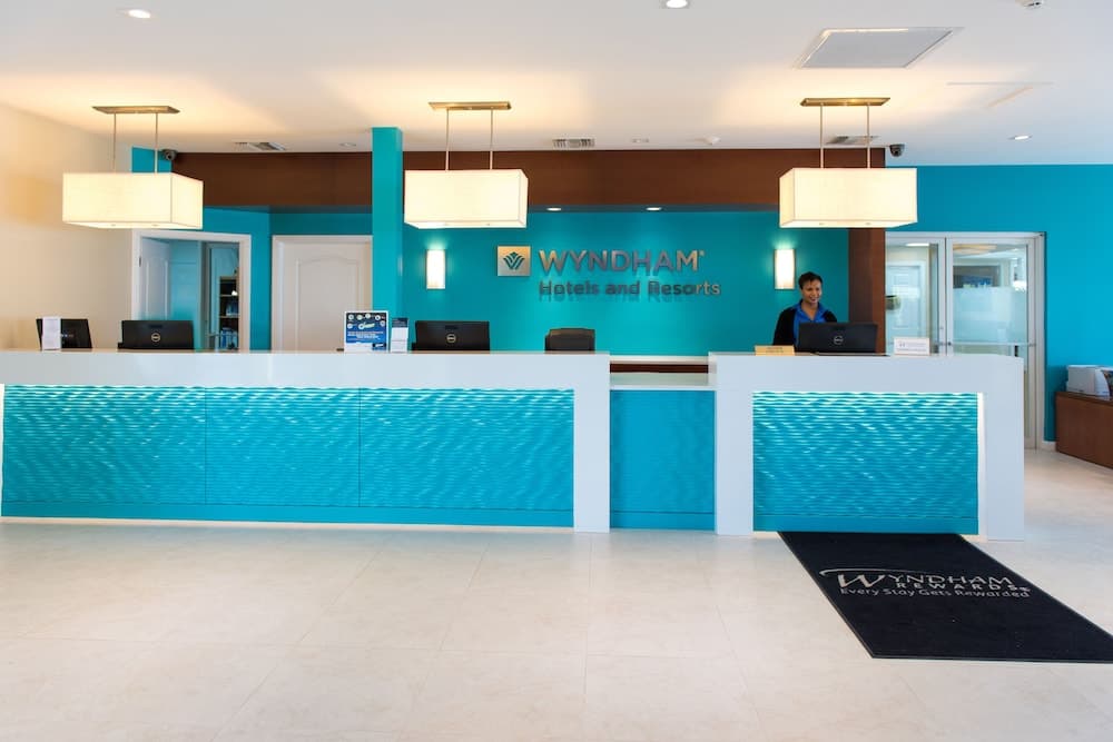 Wyndham Reef Resort Grand Cayman