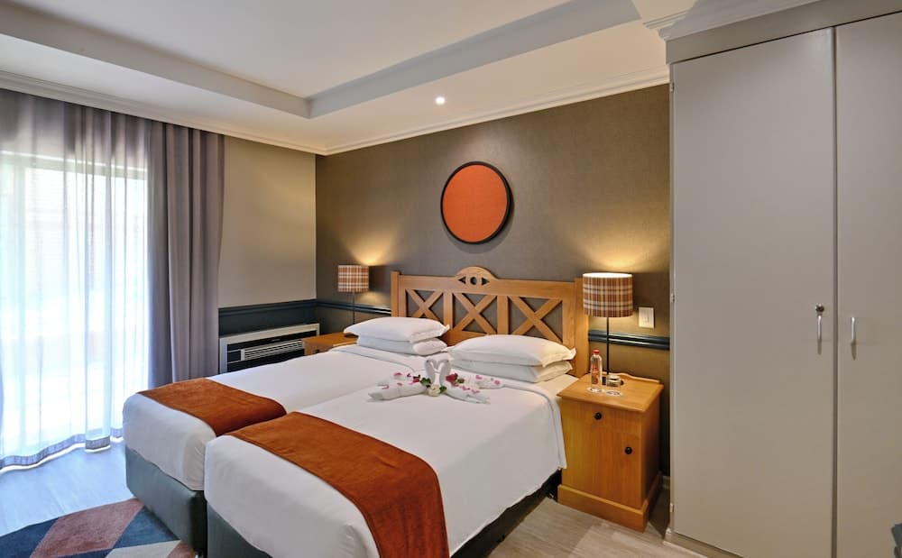 Courtyard Hotel Rosebank