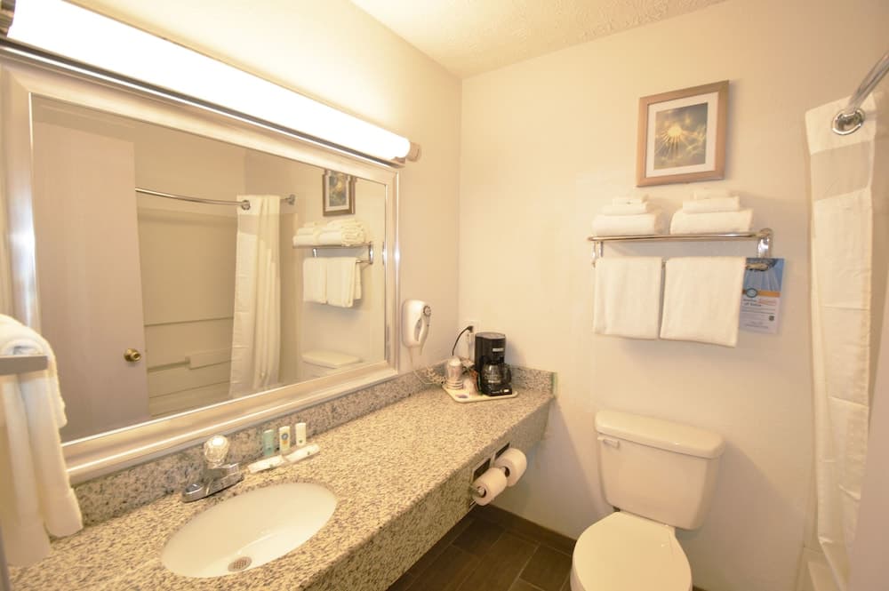 Quality Inn Alexis Rd