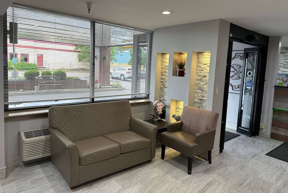 La Quinta Inn and Suites by Wyndham Cincinnati North
