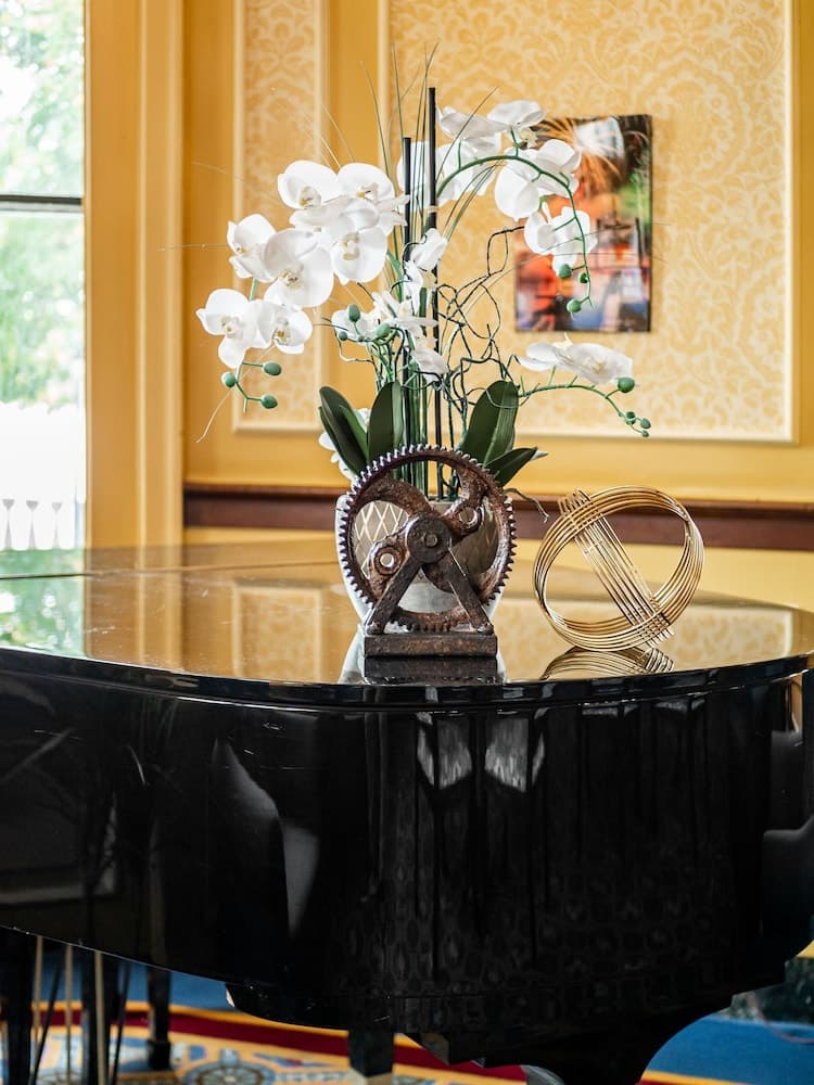 The Lafayette A grand Riverboat Era Hotel