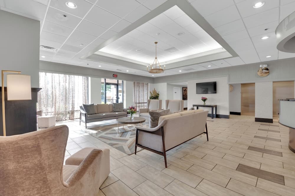 Best Western Plus The Charles Hotel