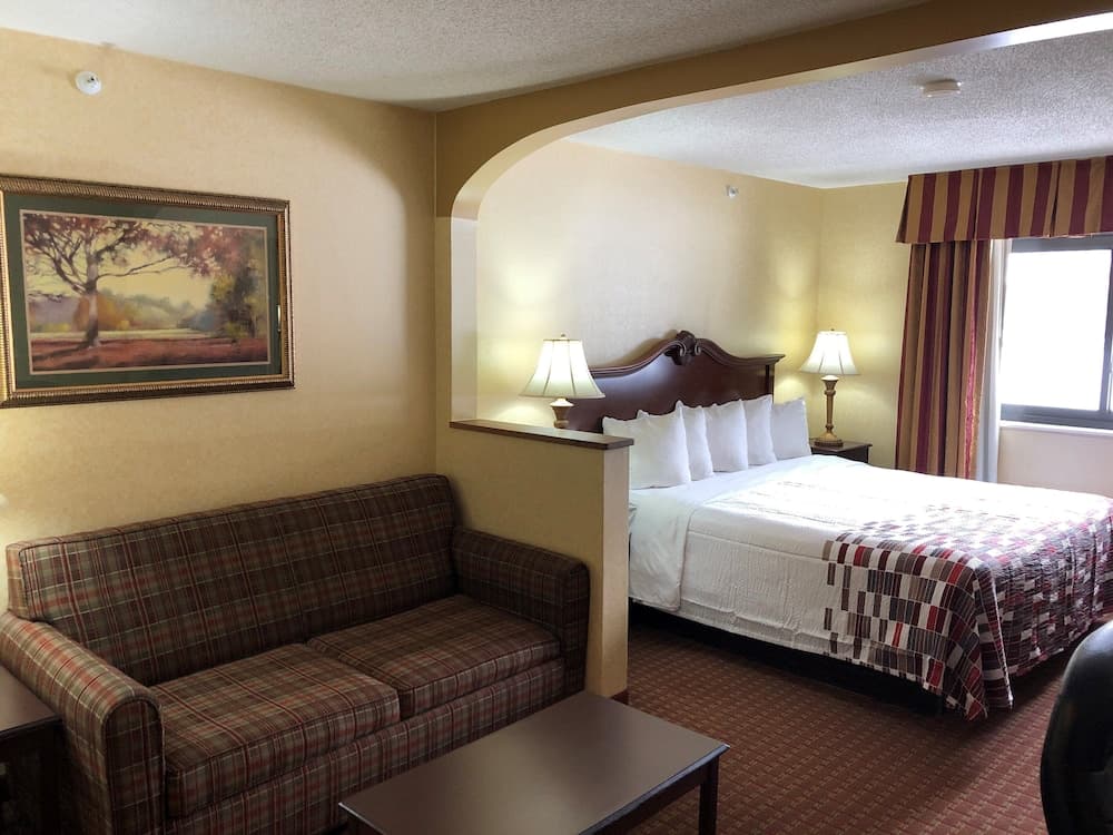 Red Roof Inn & Suites Chestertown