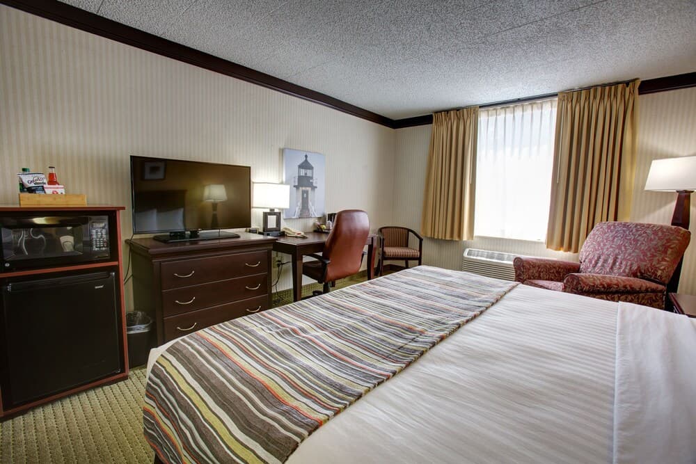 Country Inn & Suites by Radisson, Traverse City, MI