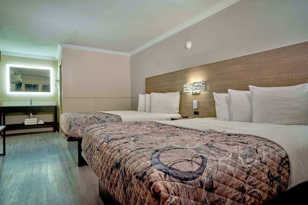 Family Garden Inn & Suites