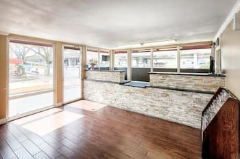 Roy Inn & Suites – Sacramento Midtown