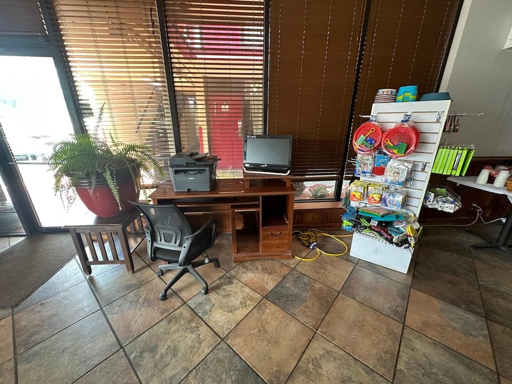 Hotel Red Rose by Townhouse Covington I-64