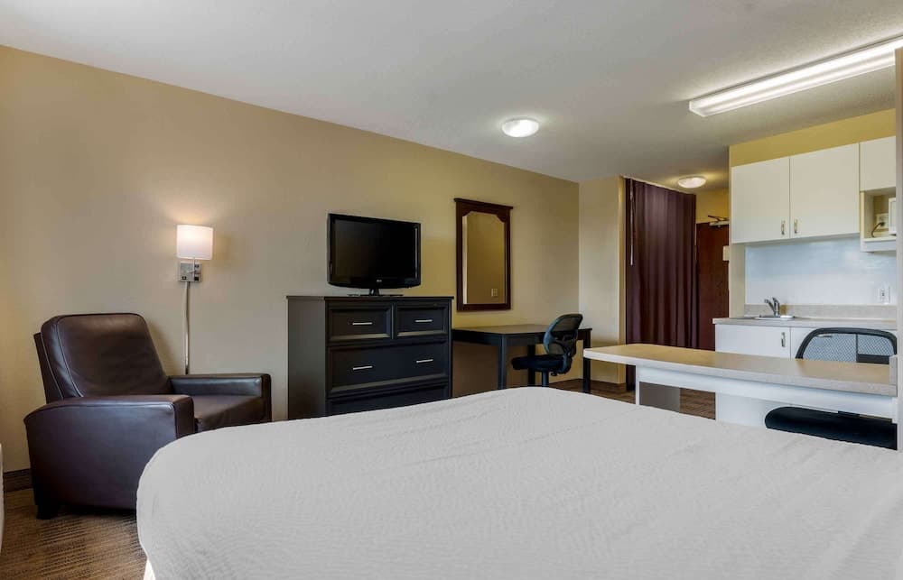 Extended Stay America Suites Chicago Gurnee