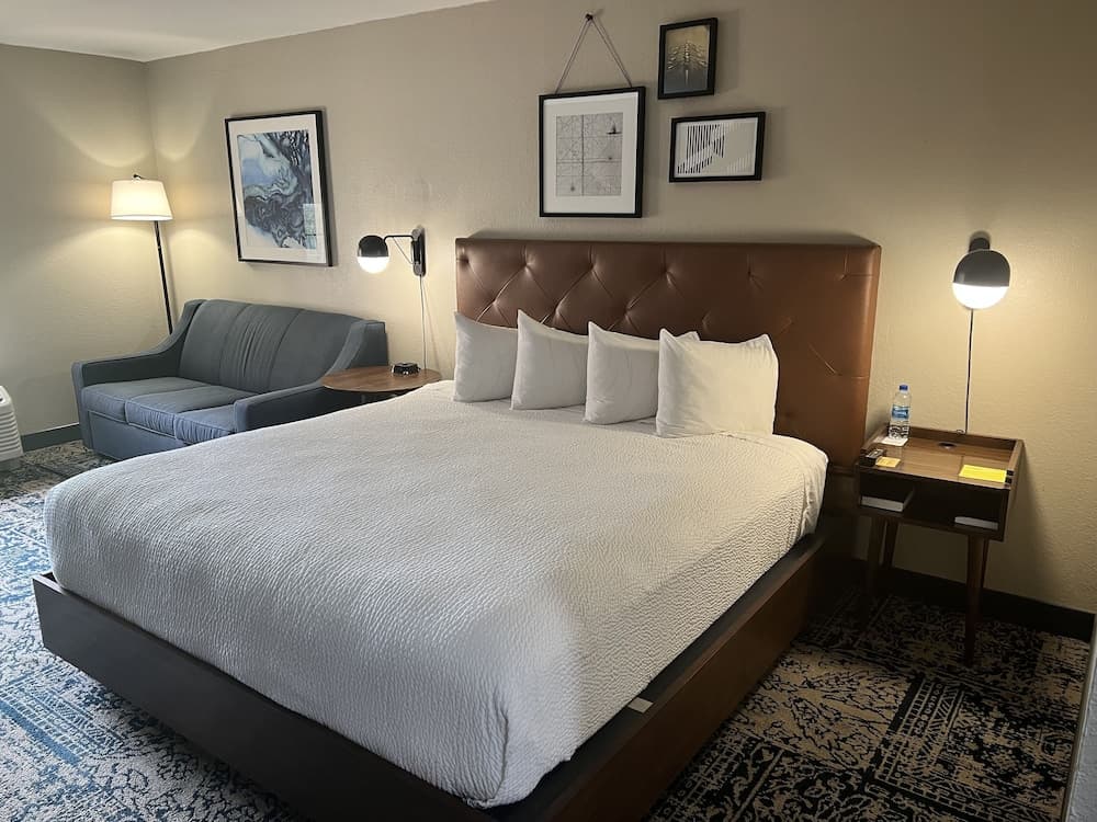 Four Points by Sheraton Greensboro Airport