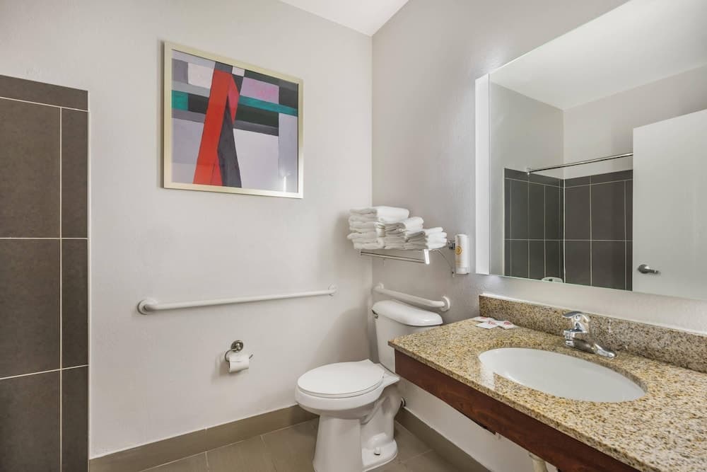 Comfort Suites Omaha Northwest