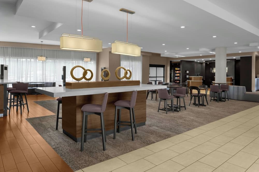 Courtyard by Marriott Charlotte Airport North