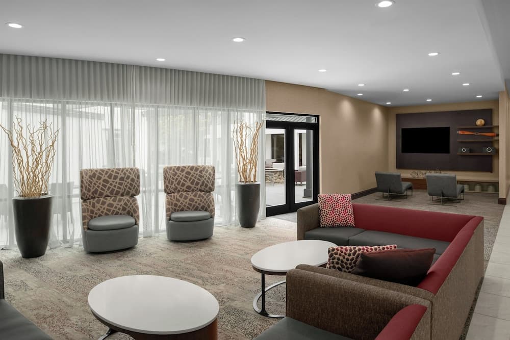 Courtyard by Marriott Charlotte Airport North