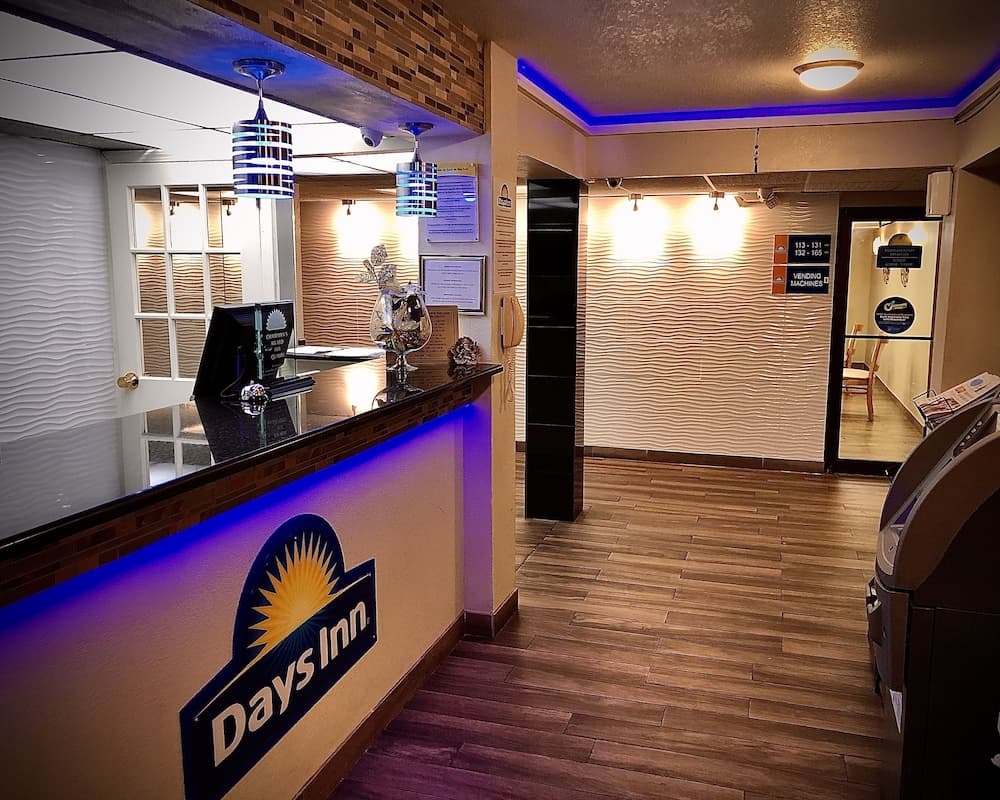 Days Inn by Wyndham Southern Hills/ORU