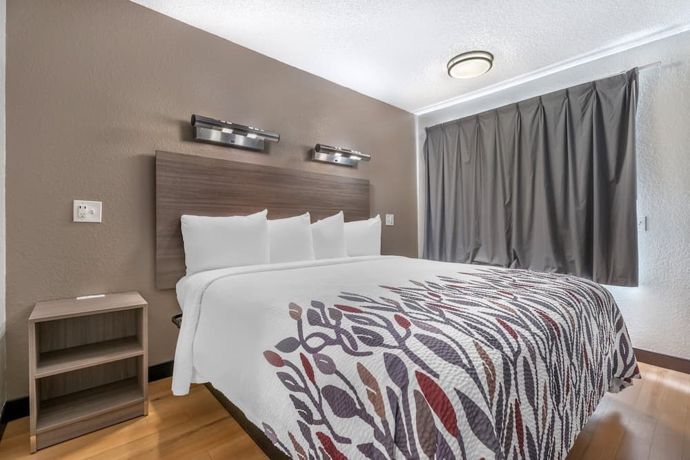 Red Roof Inn Houston - Brookhollow