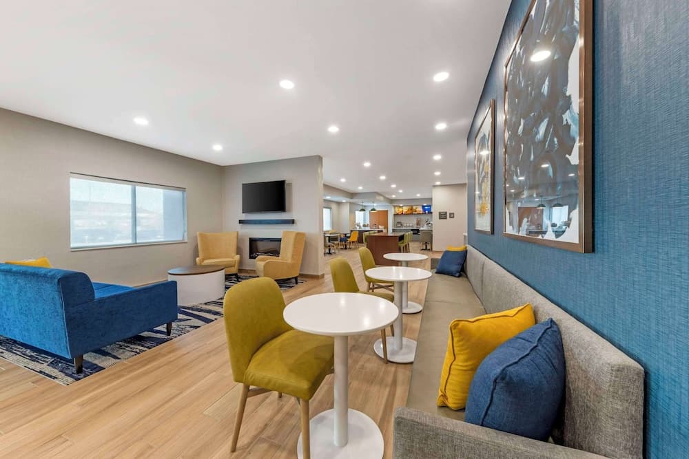 Comfort Inn & Suites Oklahoma City North - Quail Springs