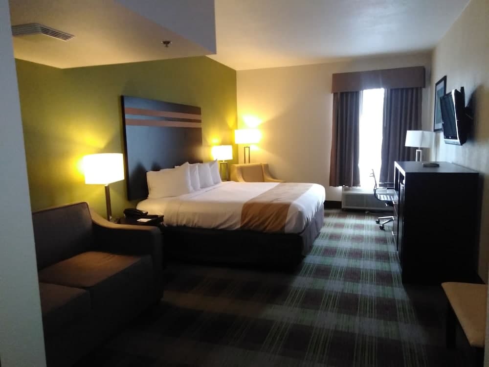 Quality Inn & Suites Mount Vernon