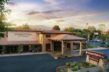 DoubleTree by Hilton Claremont