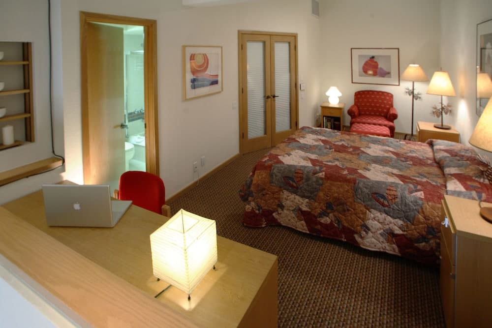 Palisades Tahoe Lodge