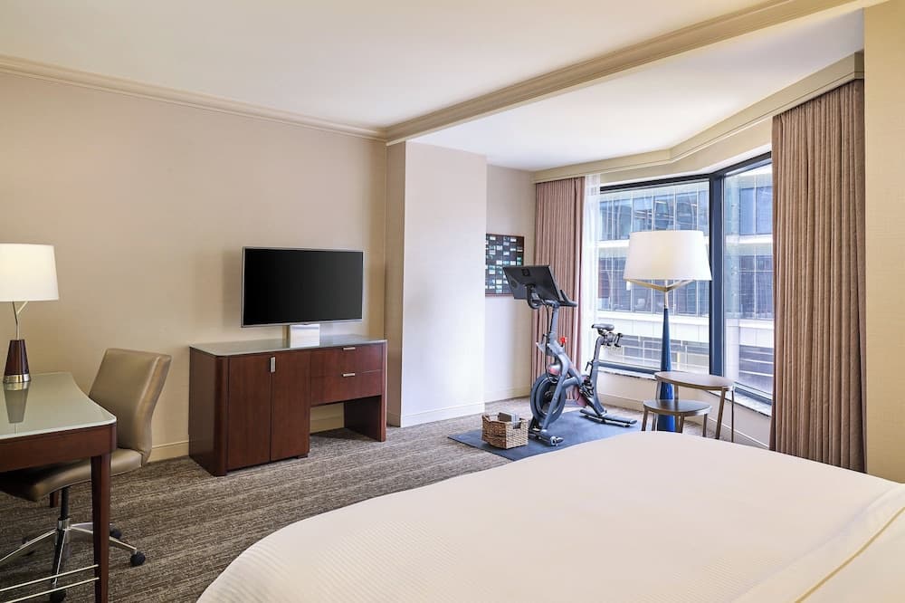 The Westin Chicago River North