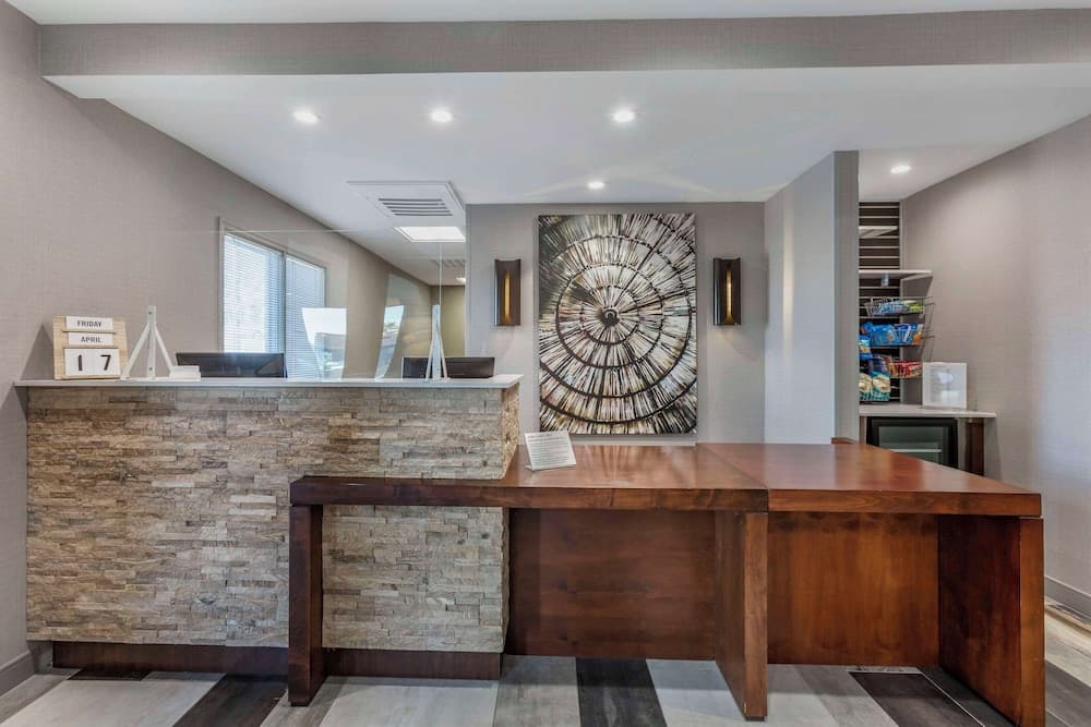 Windmill Suites Surprise - Phoenix, an Ascend Collection Hotel