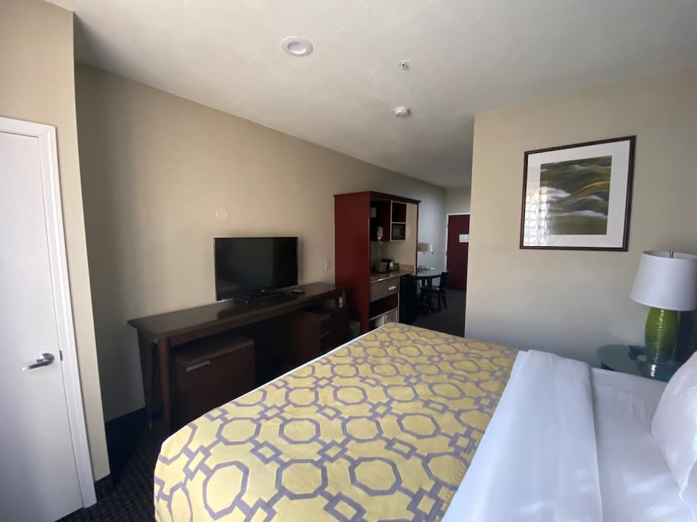 Baymont by Wyndham Colorado Springs