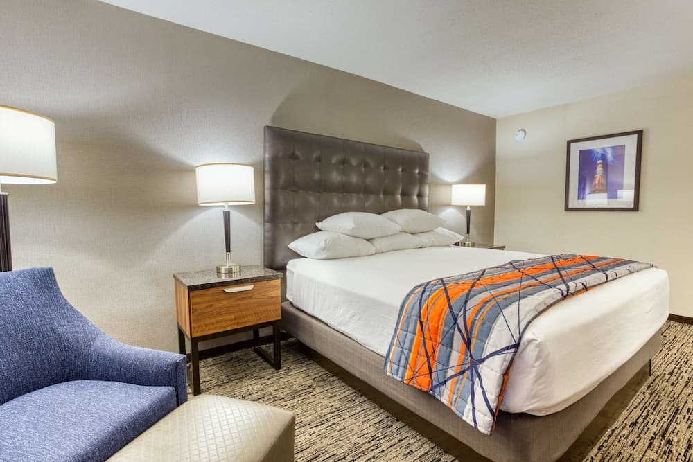 Drury Inn & Suites St. Louis Collinsville