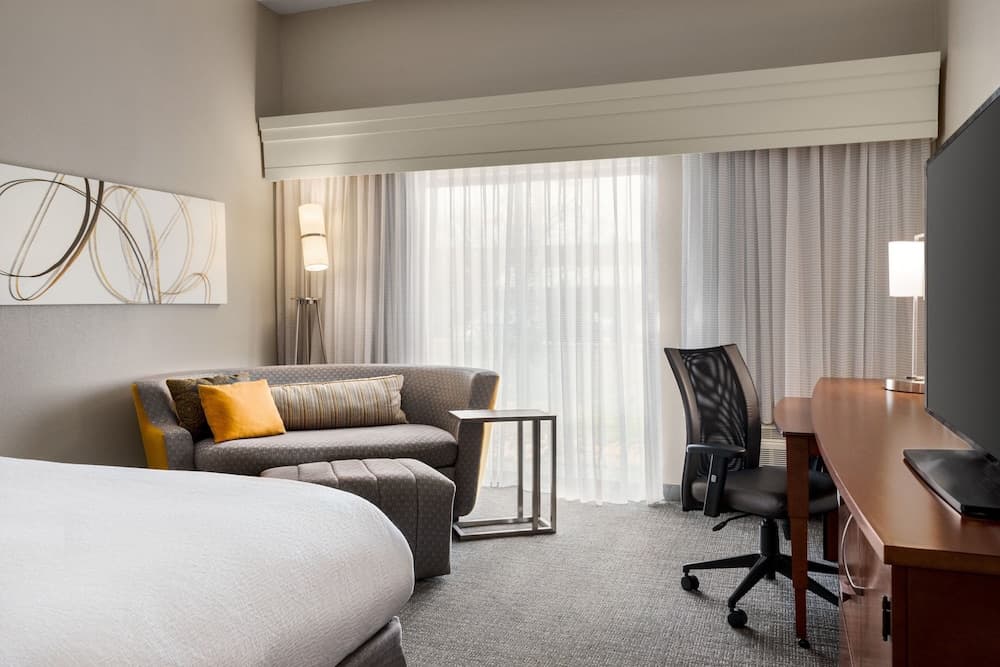 Courtyard By Marriott Tupelo