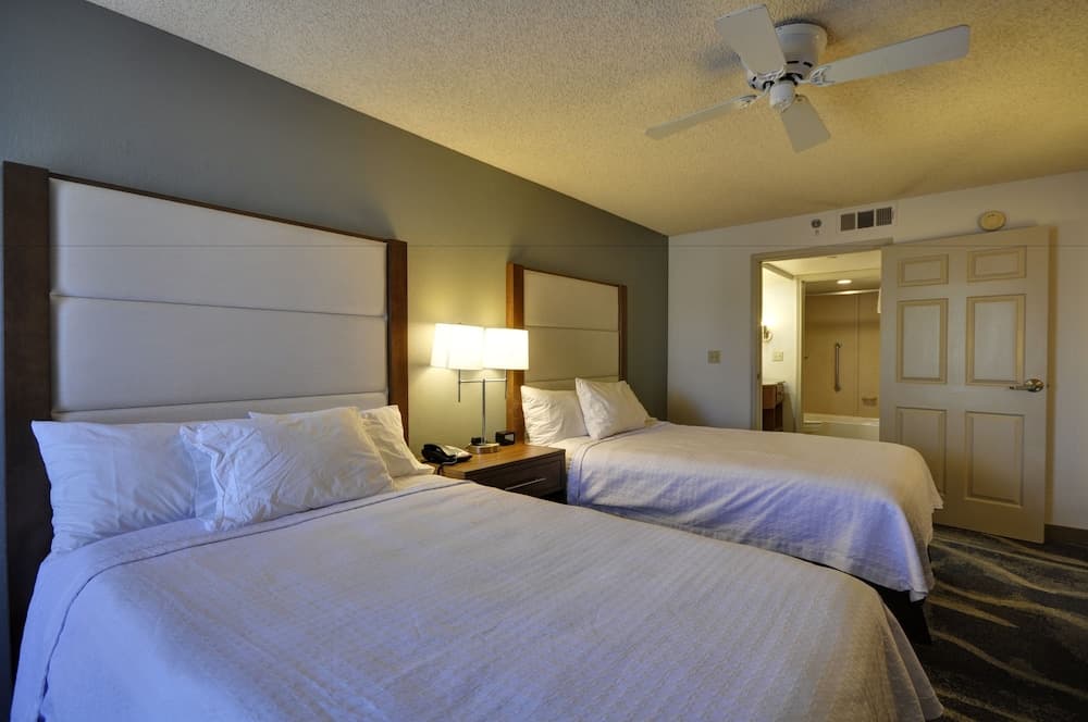 Homewood Suites by Hilton Phoenix-Biltmore