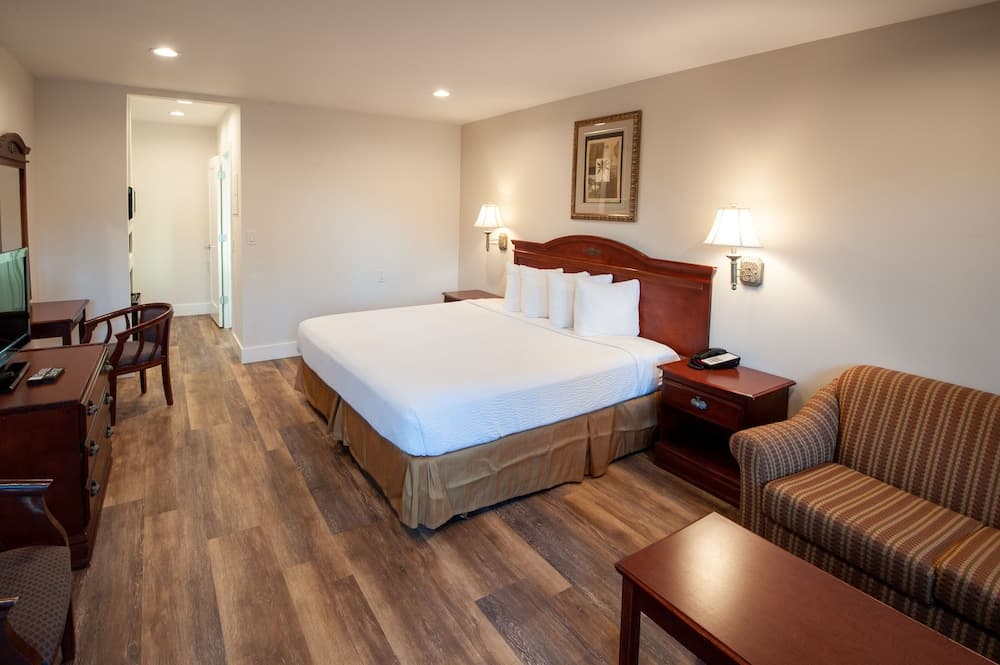 Studio City Court Yard Hotel