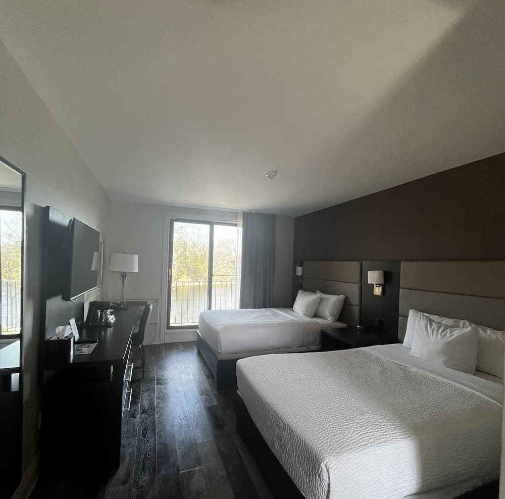 Ramada by Wyndham Ottawa On The Rideau