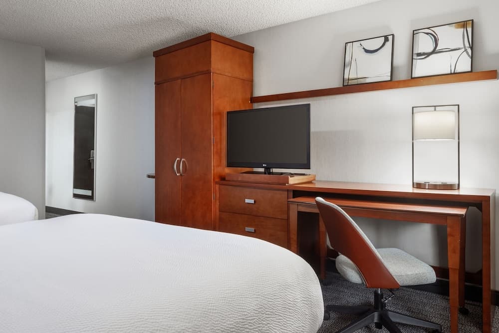 Courtyard by Marriott Anchorage Airport