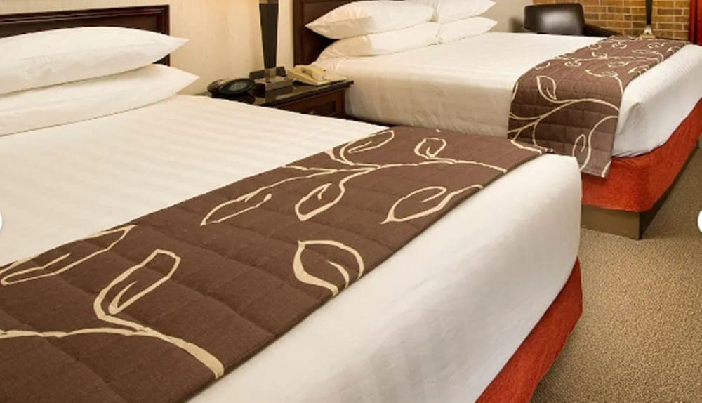 Hotel Lotus Kansas City Merriam