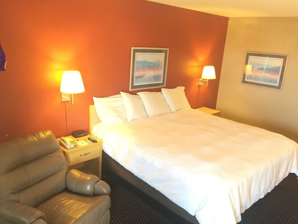 Americas Best Value Inn Garden City