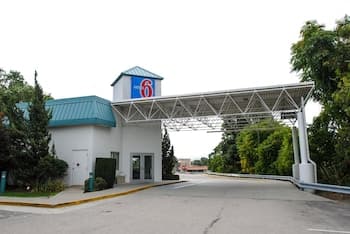 Motel 6 Warwick, RI - Providence Airport - I-95