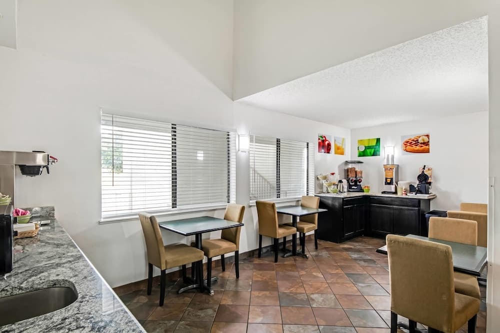 Quality Inn & Suites Junction