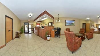 EverSpring Inn & Suites