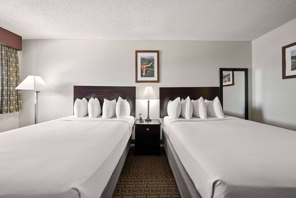 Days Inn by Wyndham Round Rock