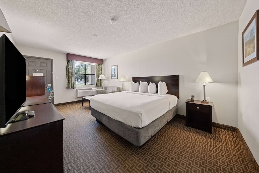 Days Inn by Wyndham Round Rock