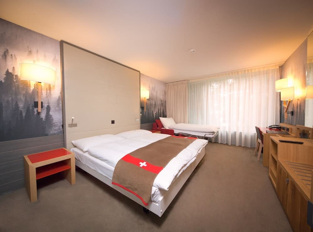 Agora Swiss Night by Fassbind