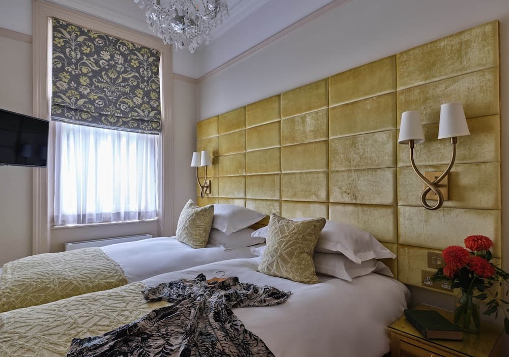 The Apartments by The Sloane Club