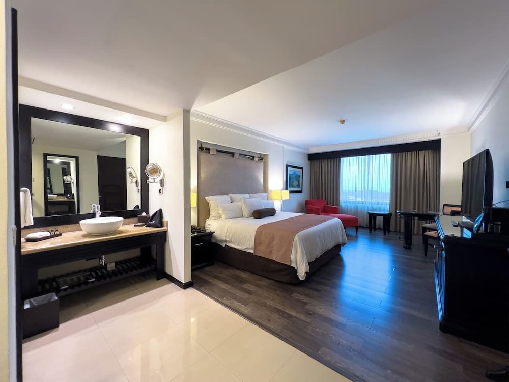 Tikal Futura Hotel & Convention Center